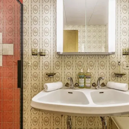 Nevada 404 Renovated For 6 With Private Parking La Tzoumaz
